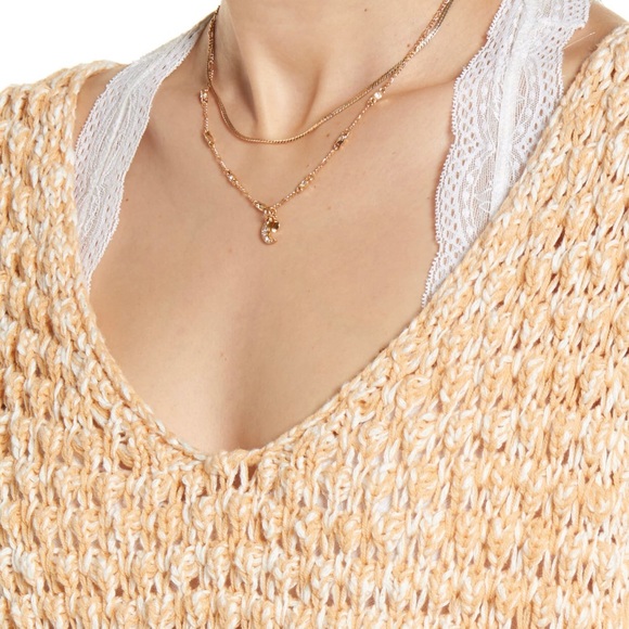 🌹Free People Knitted V Neck Sweater in Neutral - Picture 11 of 16